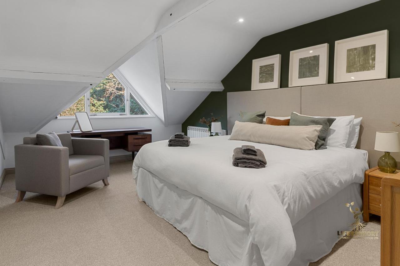 Luxe Courtyard Apartment For 4 Near Exeter City Centre Extérieur photo
