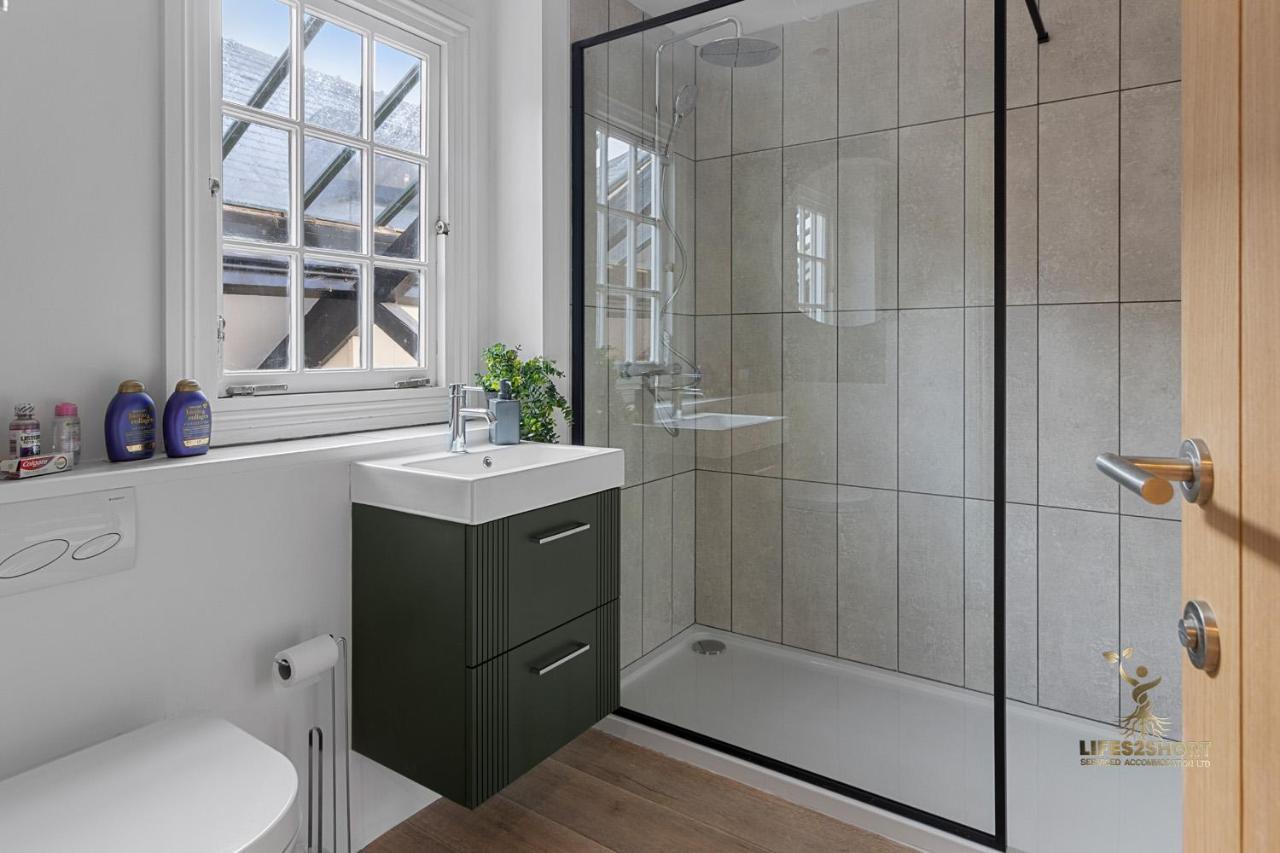 Luxe Courtyard Apartment For 4 Near Exeter City Centre Extérieur photo