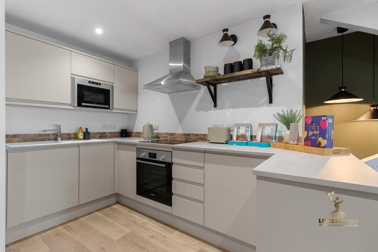 Luxe Courtyard Apartment For 4 Near Exeter City Centre Extérieur photo