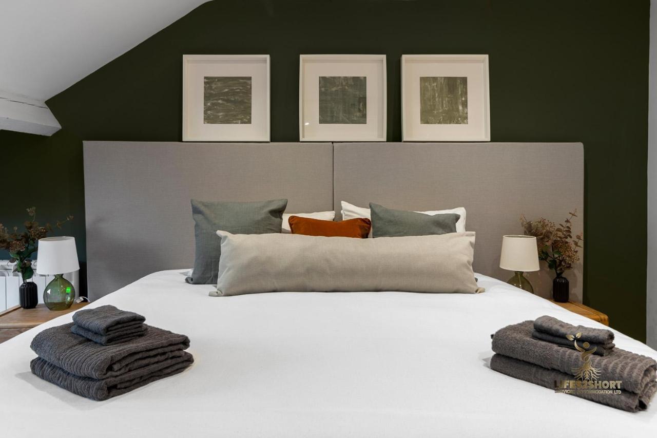 Luxe Courtyard Apartment For 4 Near Exeter City Centre Extérieur photo
