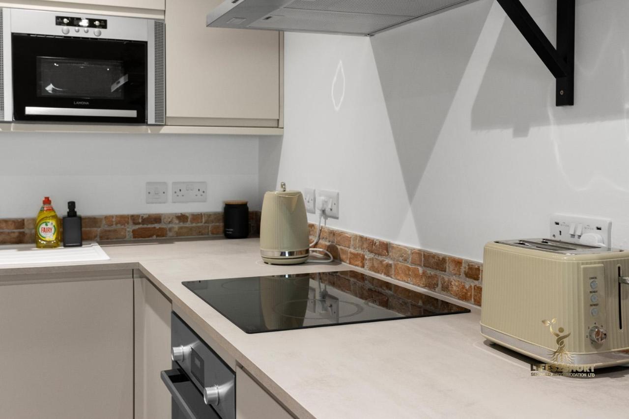 Luxe Courtyard Apartment For 4 Near Exeter City Centre Extérieur photo