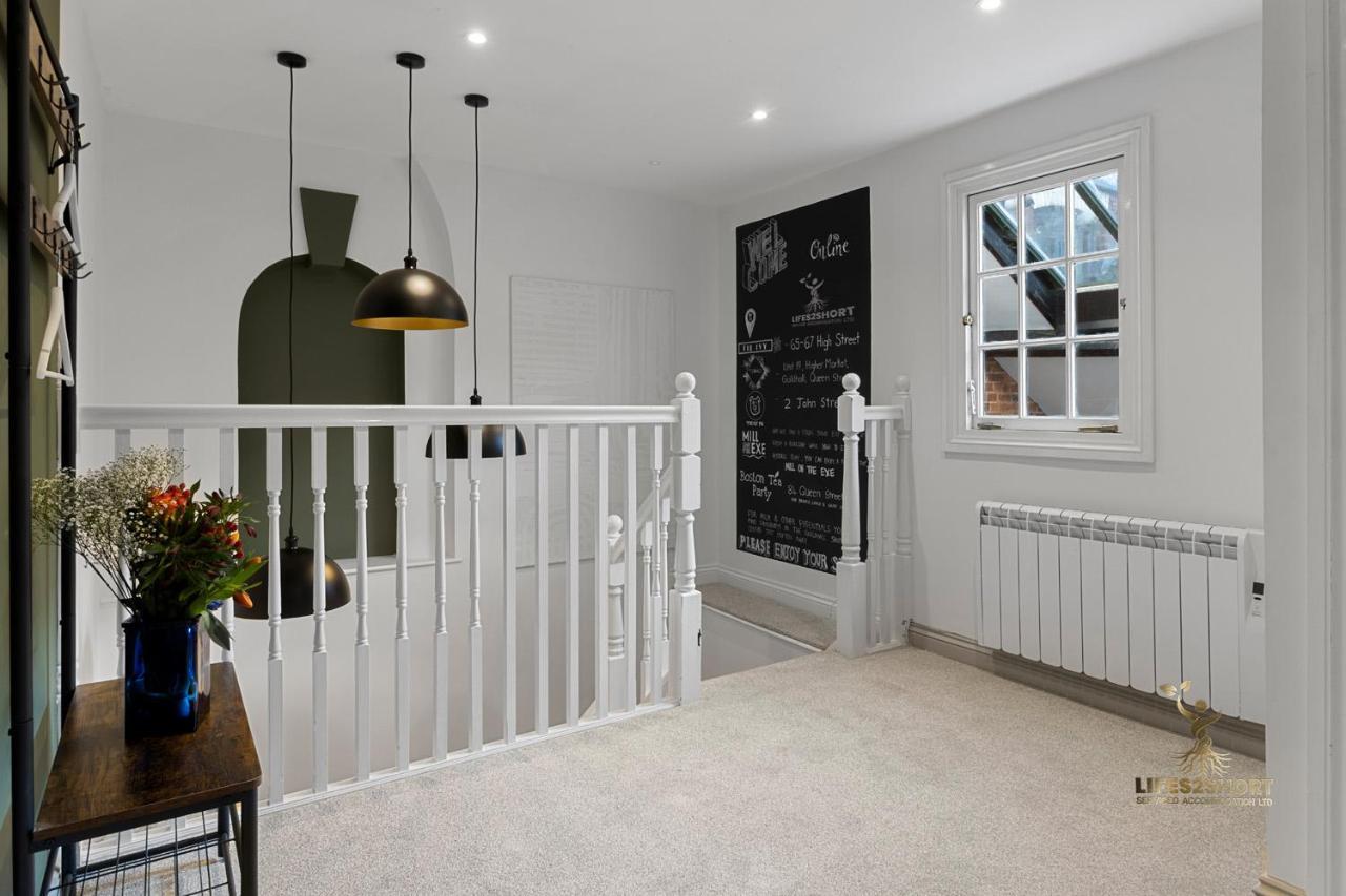 Luxe Courtyard Apartment For 4 Near Exeter City Centre Extérieur photo